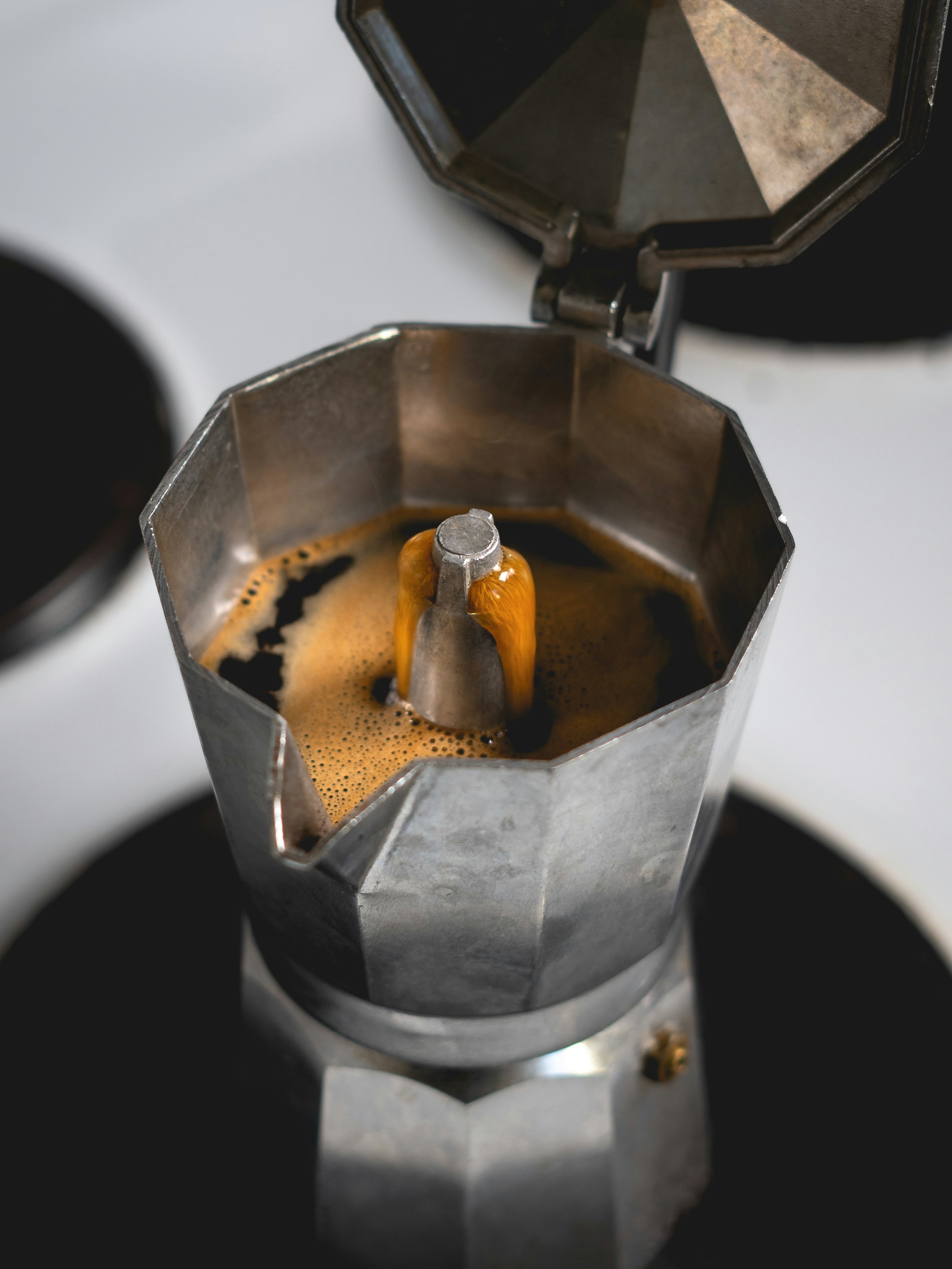 Ilustrasi - Rekomendasi moka pot terbaik dan terlaris 2025.