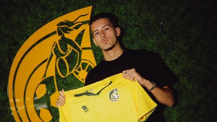 Justin Hubner gabung Fortuna Sittard.