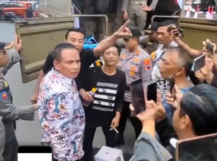 Viral Bupati Pati mengaku tak gentar menghadapi ancaman demo oleh warga yang menolak kenaikan sepihak atas PBB-P2.