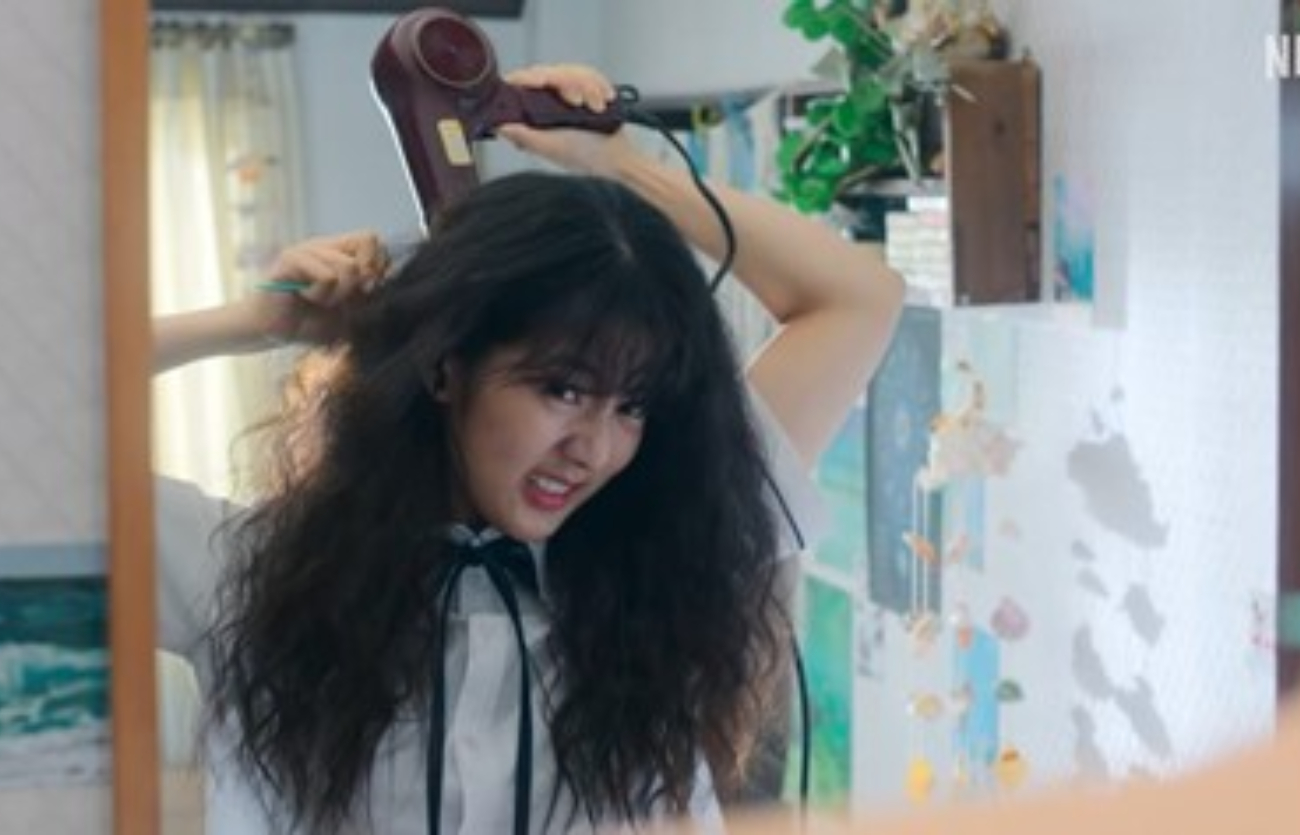 Shin Eunsoo pemeran Park Se-Ri dalam film Korea Love Untangled.