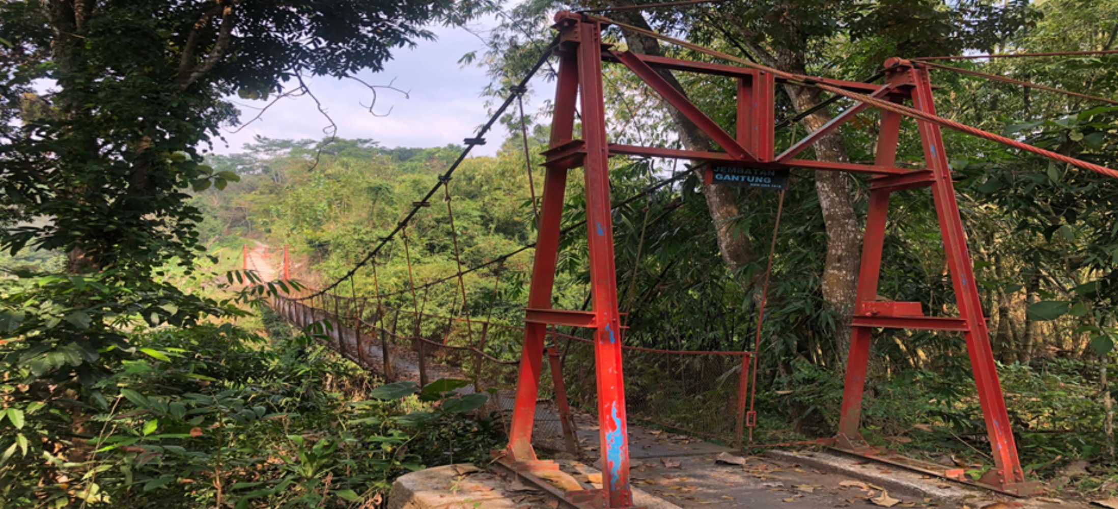 Jembatan gantung peninggalan Belanda yang berada di Kec. Kerjo, Kab. Karanganyar.