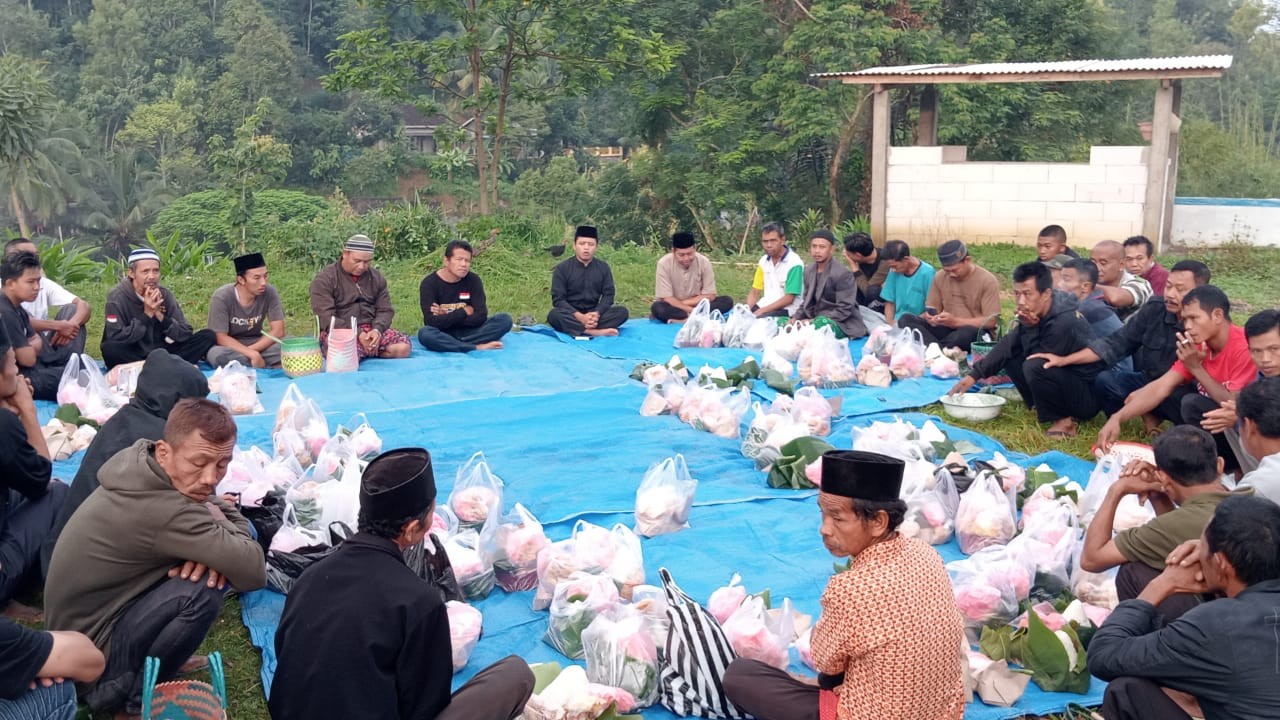 Kegiatan Tradisi Nyadran Dusun Nerang, Desa Plosorejo, Kab. Karanganyar.