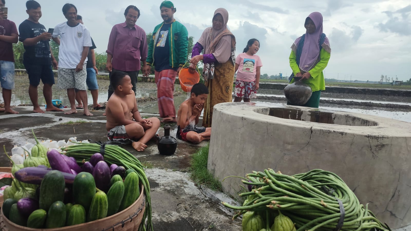 Pesona Gondang Mayang: Tradisi Sedekah Bumi yang Penuh Kehangatan