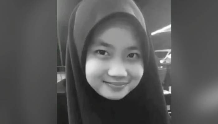 Zara Qairina.