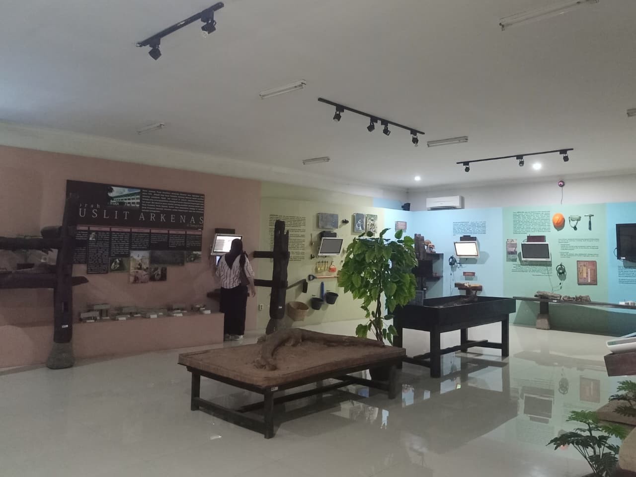 Ruang Pamer Utama Museum Manusia Purba Sangiran Klaster Manyarejo, Manyarejo, Plupuh, Sragen, Rabu (13/08/25)