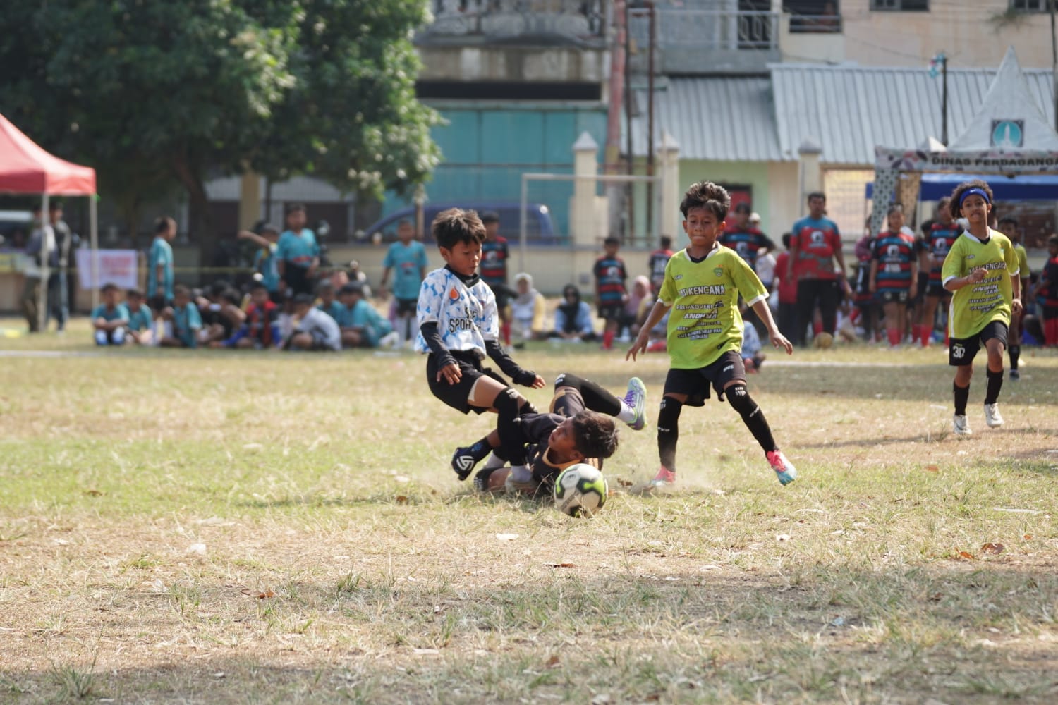 Pekan ke 2 Liga Anak Usia Dini di Lapangan Kertopuran Solo.