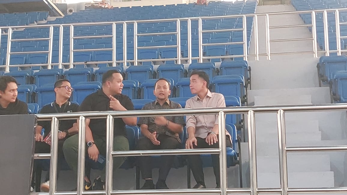 Wapres Gibran Rakabuming Raka saat tinjau GOR Indoor Manahan, Sabtu (23/8/2025).