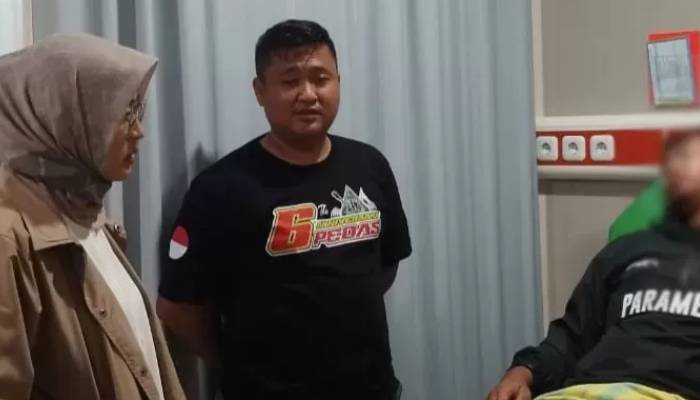 Wawali Astrid saat mengunjungi anggota Sambernyawa Rescue Team (SRT) yang menjadi korban kekerasan