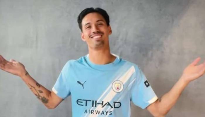 Tijjani Reijnders bintang Man City sekaligus kakak dari Eliano.