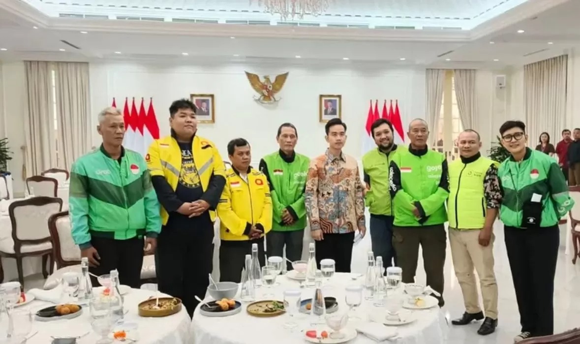 Wapres Gibran Rakabuming Raka melakukan pertemuan dengan sejumlah pengemudi ojek online (ojol) di Istana Wapres, Jakarta, pada Minggu (31/8/2025).