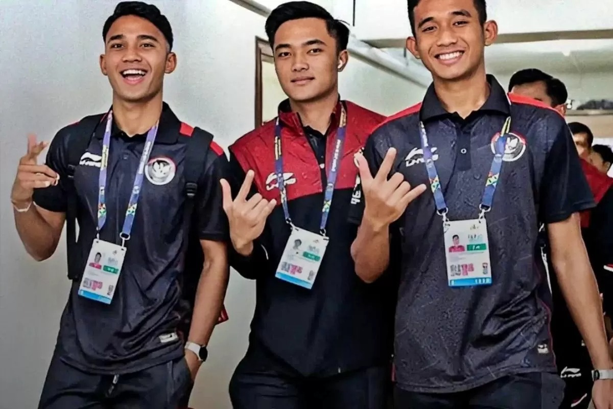 Eks wonderkid Persebaya Surabaya Marselino Ferdinan bersama Ernando Ari dan Rizky Ridho.