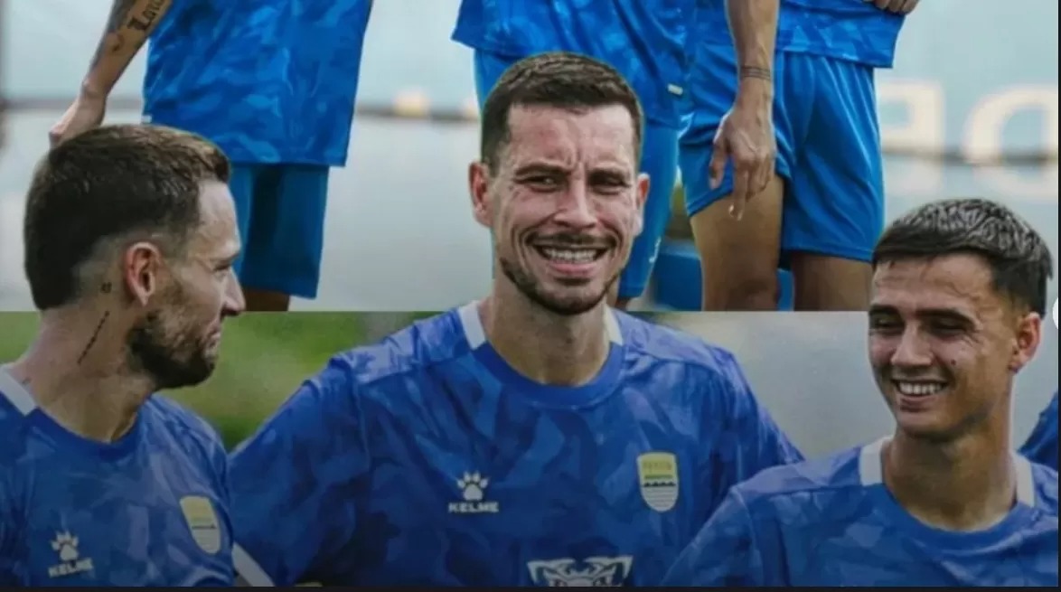 Dari kiri, Marc Klok berlatih bersama dua pemain baru Persib, Thom Haye dan Eliano Reijnders.