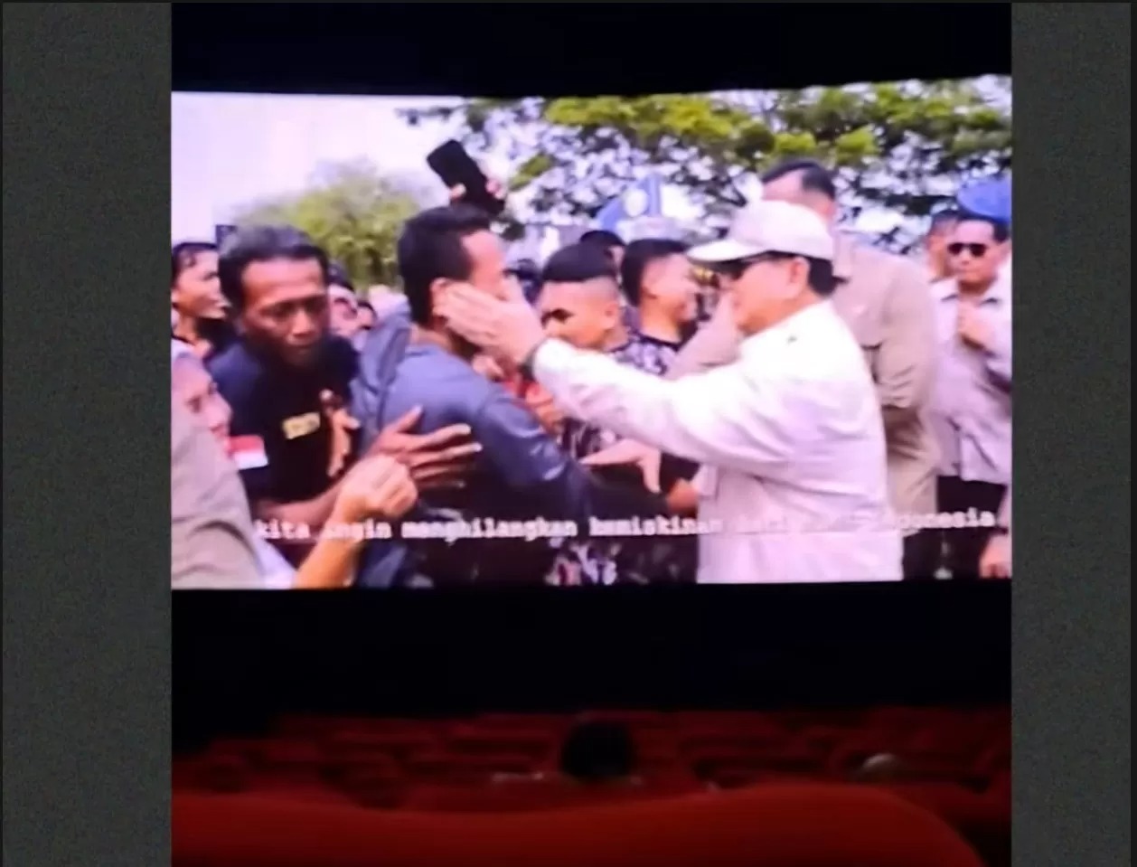 Viral video program Presiden Prabowo diputar di Bioskop, netizen geram dan kritik.