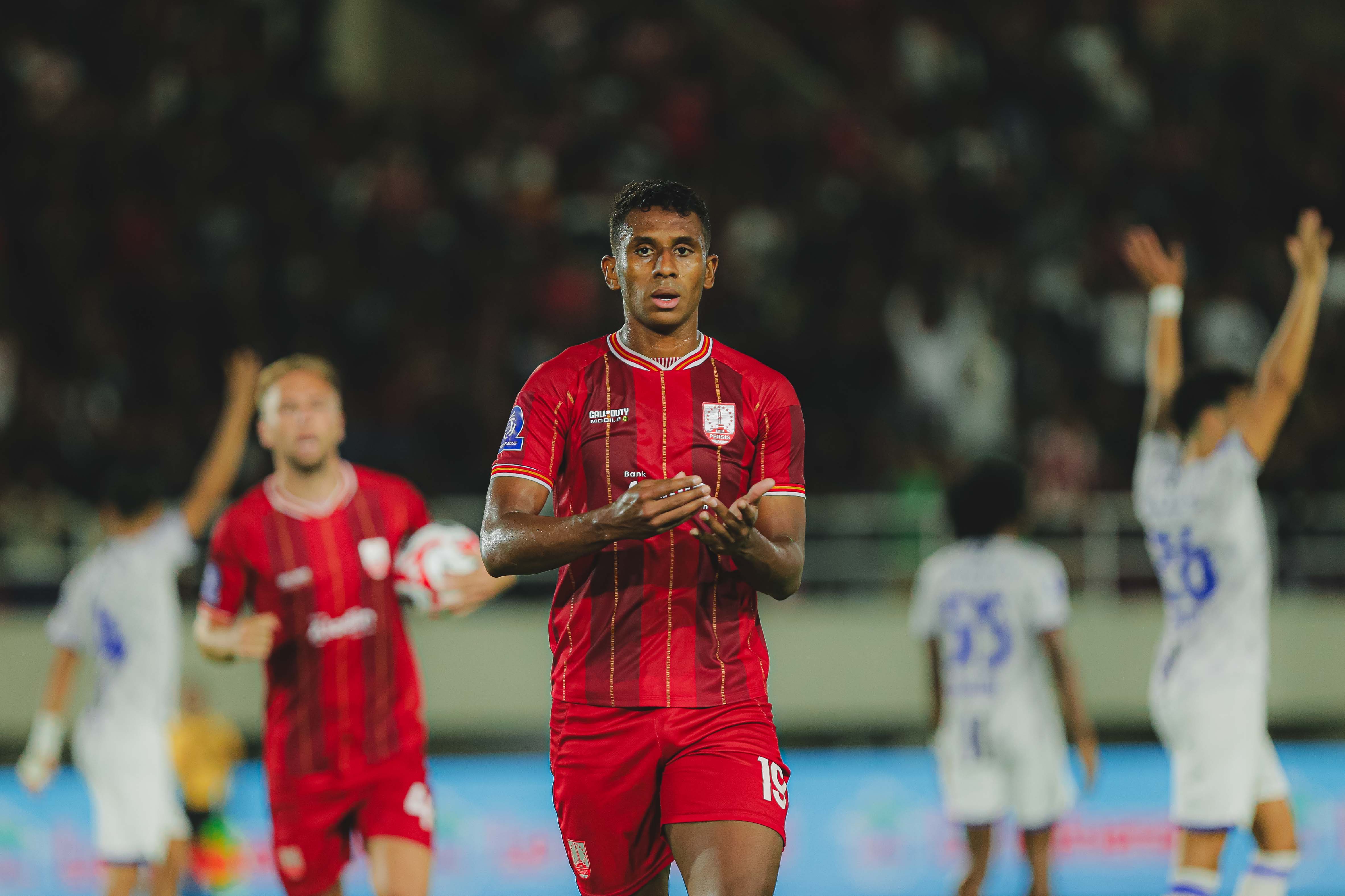 Cleylton Santos pencetak gol Persis Solo saat menjamu Persijap Jepara.
