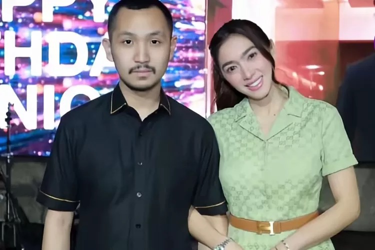 Gusti Ega dan Angel Karamoy.