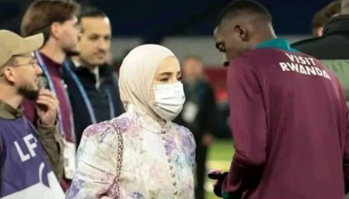 Ousmane Dembele dan istrinya.