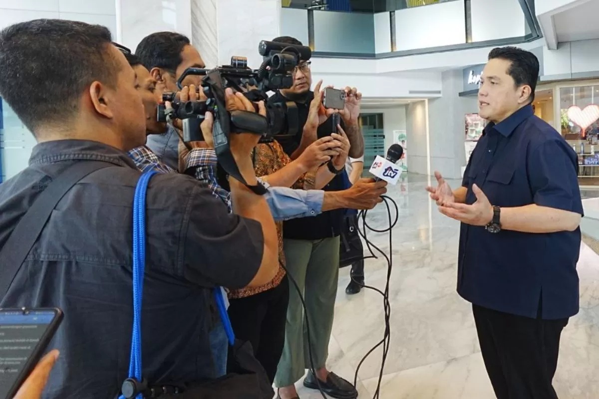 Erick Thohir saat berkunjung ke Jawa Pos di Gedung Graha Pena Surabaya, Sabtu (6/9/2025).
