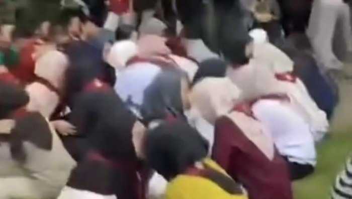 Viral video Maba Unsri dipaksa kakak tingkat cium teman.