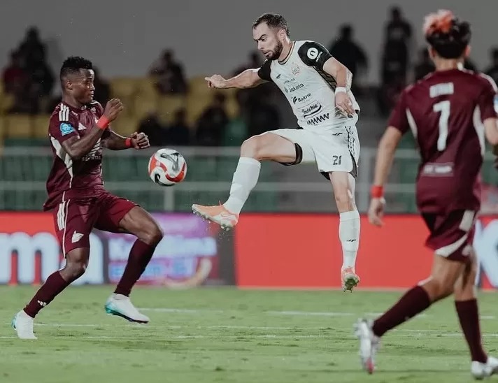 PSM Makassar saat menghadapi Persija Jakarta.