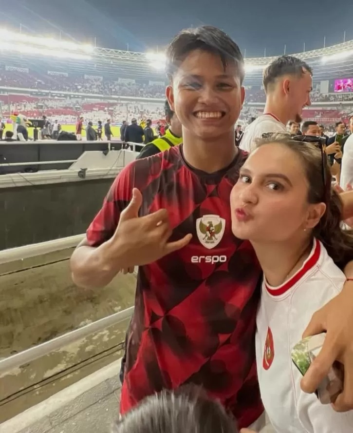 Hokky Caraka dan Jessica Rosmaureena.