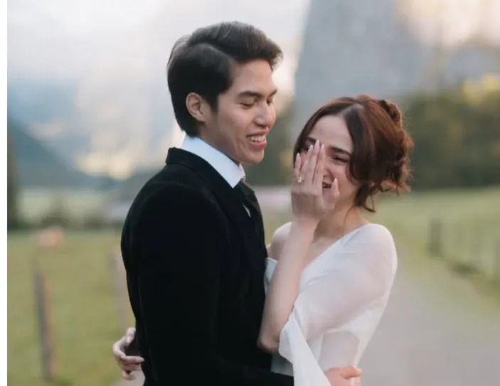 El Rumi lamar Syifa Hadju di Swiss.