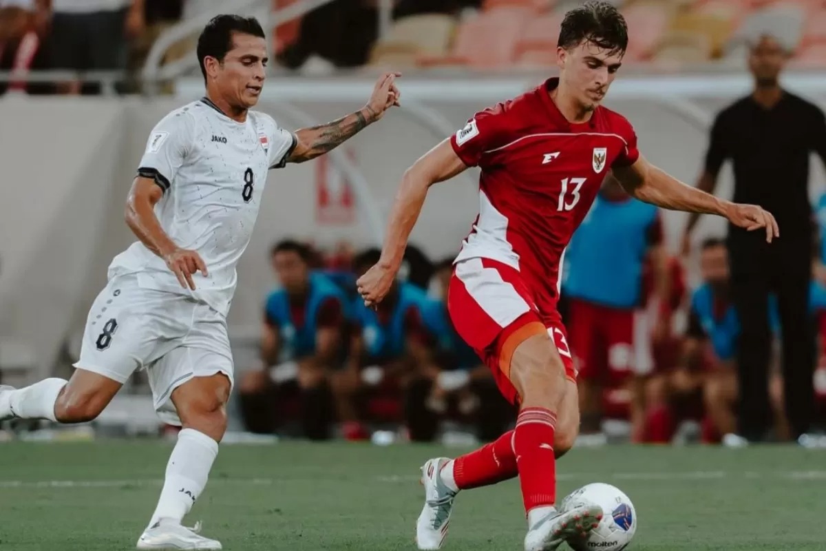Penyerang Timnas Indonesia, Mauro Zijlstra, saat beraksi melawan Irak.