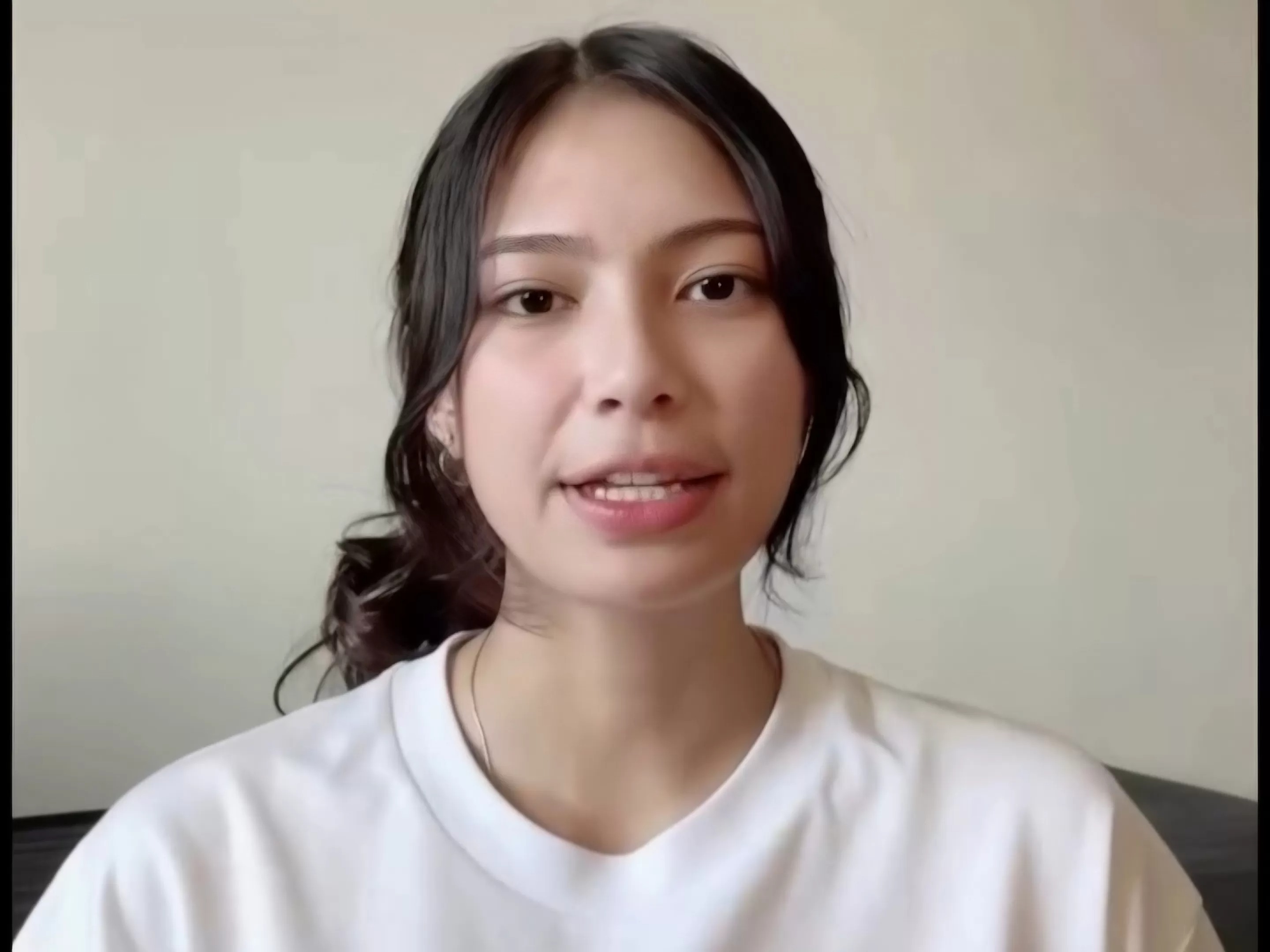 Mahasiswi Fakultas Kedokteran Universitas Udayana Bali, Calista Amore Manurung menyampaikan permintaan maaf terbuka atas komentar terkait kematian Timothy Anugerah Saputra.