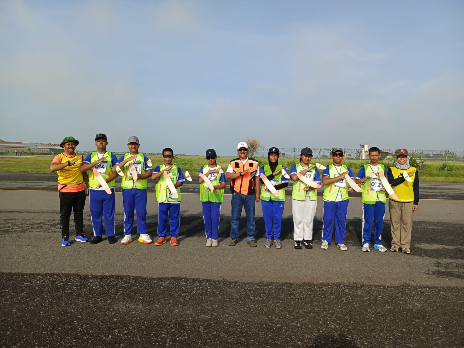 Membanggakan : Atlet Muda SMP Angkasa Adi Soemarmo Borong Gelar di Kejuaraan Aeromodeling Blora