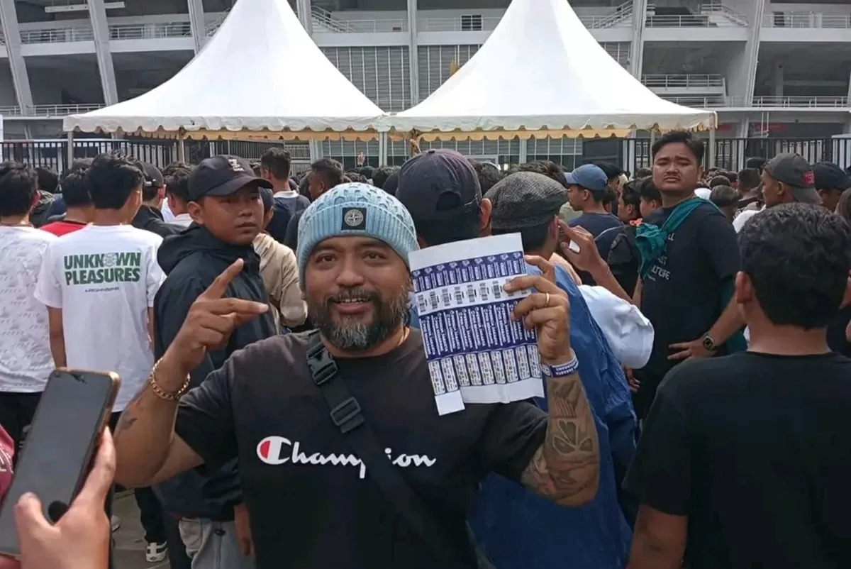 Ketua Panser Biru, Kepareng atau yang akrab disapa Wareng.