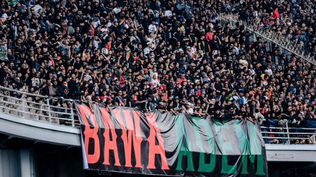 Pertandingan Persebaya Surabaya vs Persija Jakarta di Stadion Gelora Bung Tomo (GBT), Surabaya, mencatatkan sejarah baru dalam gelaran BRI Super League 2025/26 pada Sabtu 18 Oktober 2025.