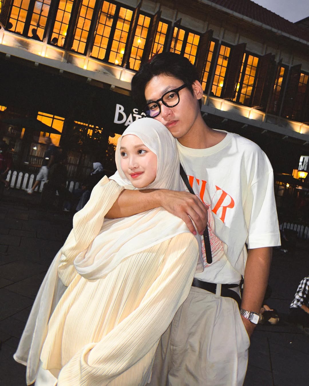 Pasangan Na Daehoon dan Julia Prastini alias Jule.