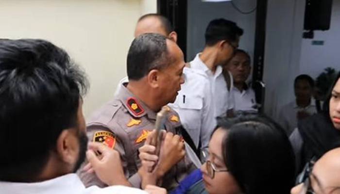 Ketegangan Saat Praperadilan Delpedro Cs di PN Jaksel.