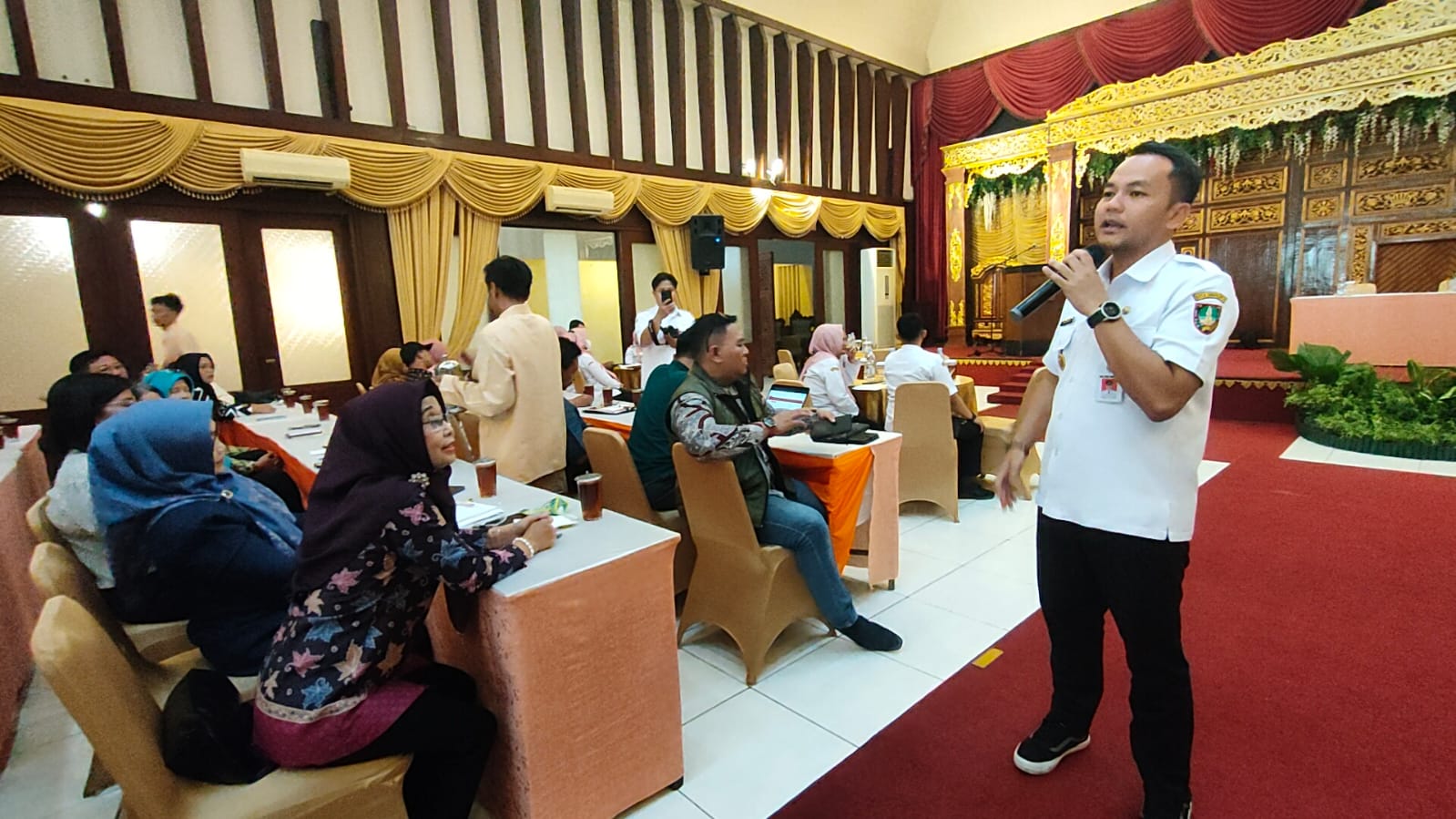 SIGAP : Wali Kota Respati Tanggapi Keluhan Pengurus Koperasi Merah Putih