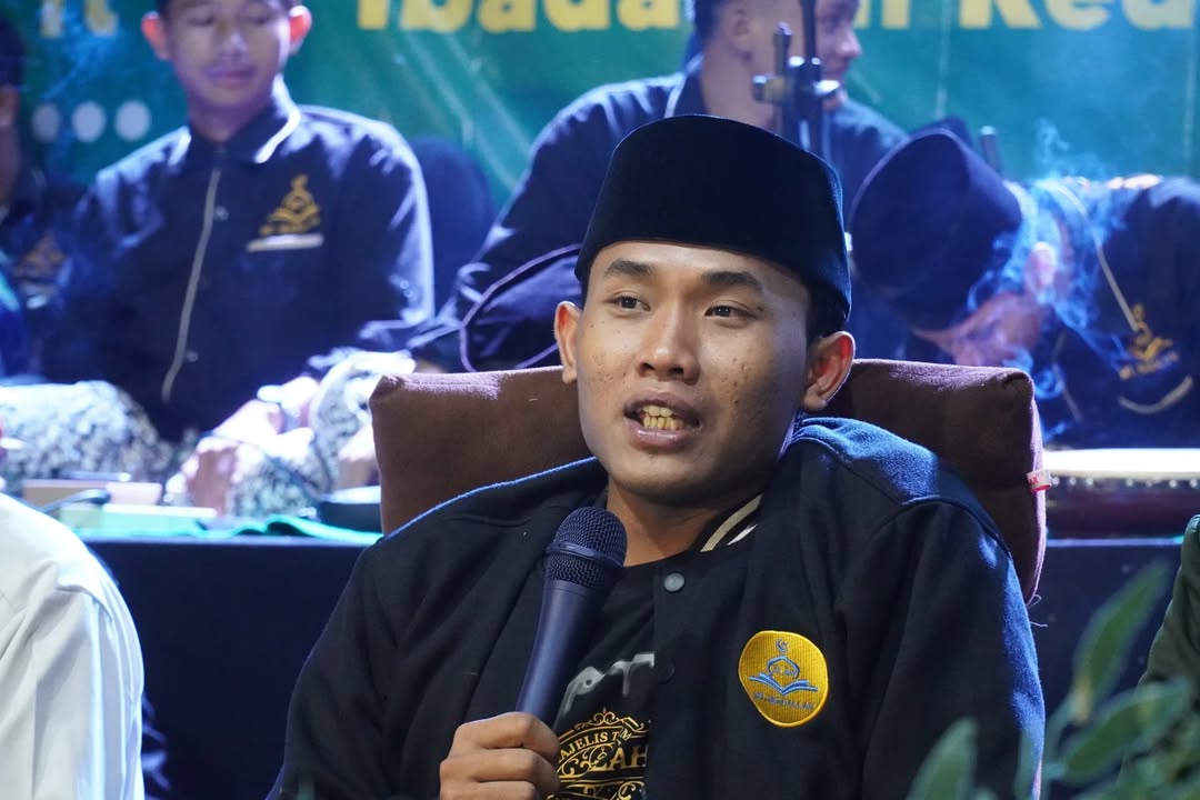 Gus Elham Yahya.