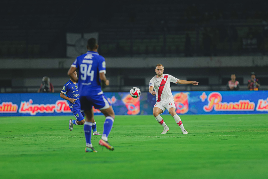 Xandro Schenk bek Persis Solo.