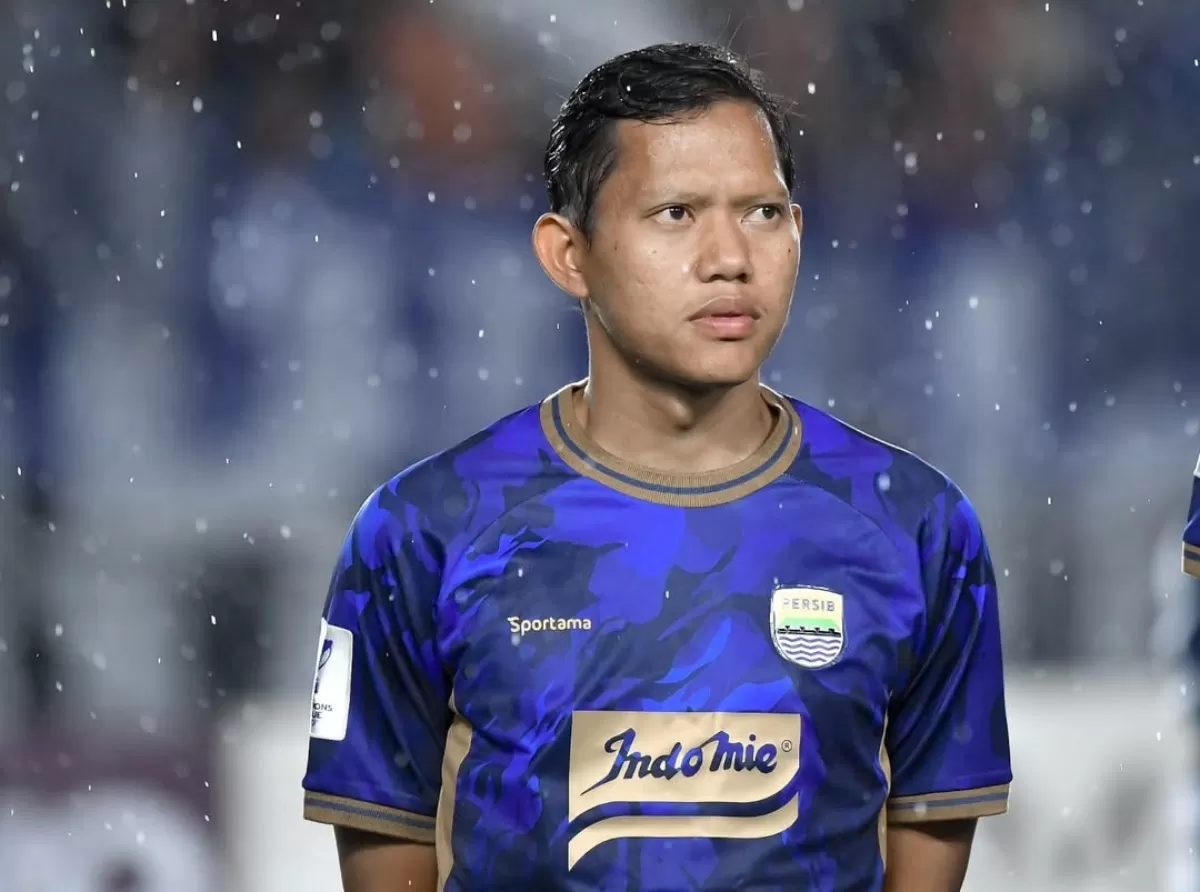 Adam Alis.