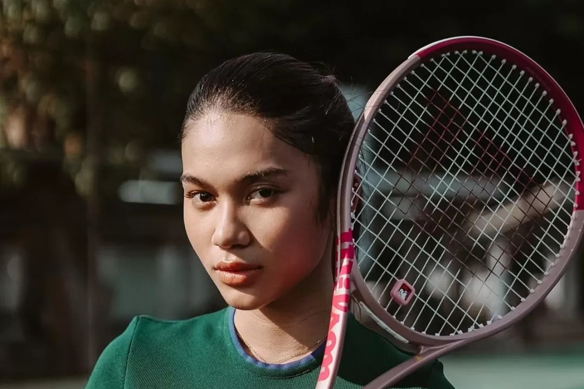 Azizah Salsha menjadi sorotan netizen usai bercerai dari pemain Timnas Indonesia Pratama Arhan. 