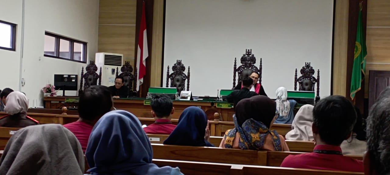 Suasana sidang praperadilan di Pengadilan Negeri (PN) Karanganyar, Rabu (12/11).