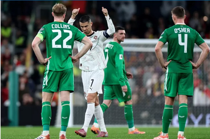 KECEWA : Ekpresi Cristiano Ronaldo ketika memperoleh kartu merah