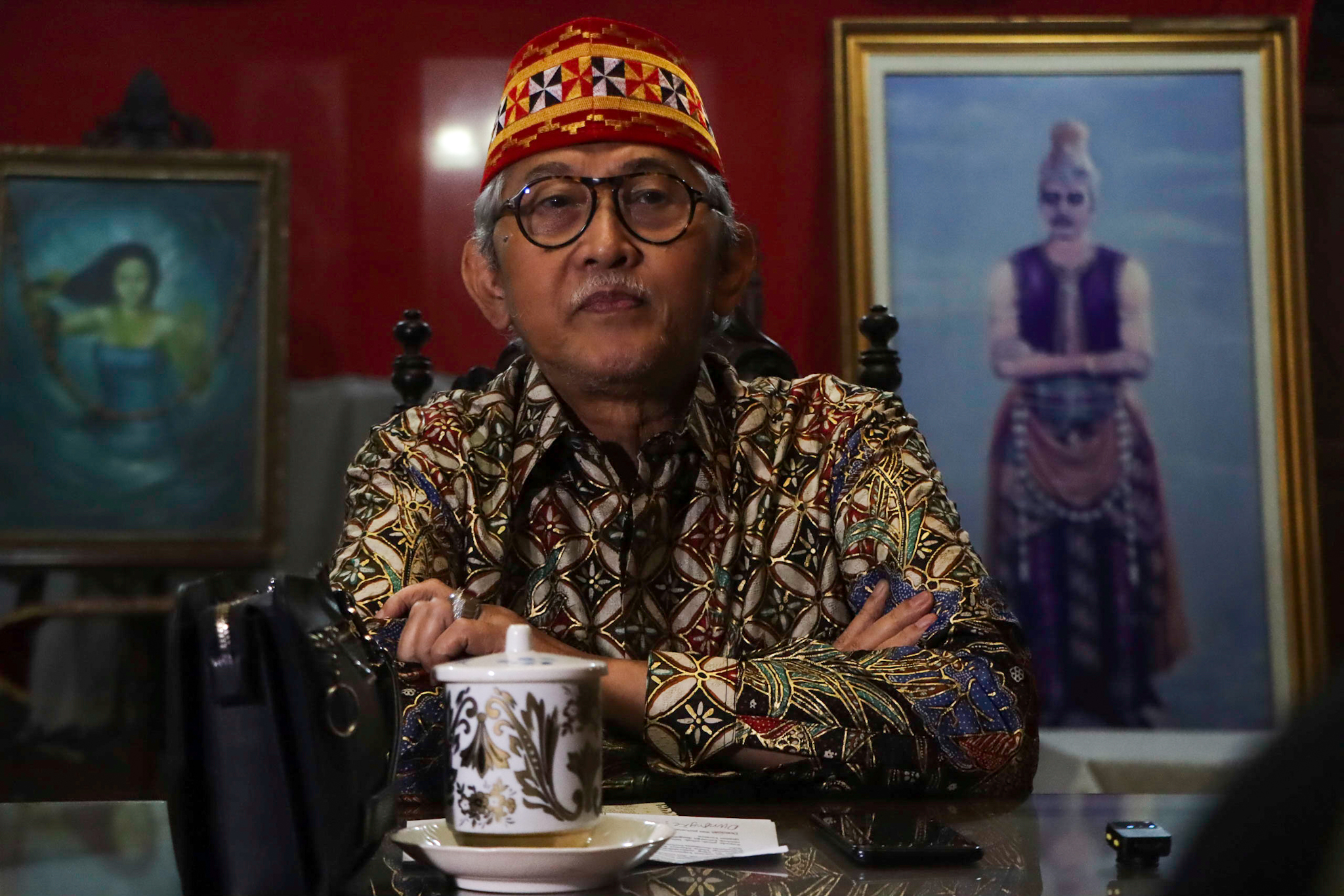 KGPH Panembahan Agung Tedjowulan saat memberikan keterangan pers, Kamis (14/11/2025).