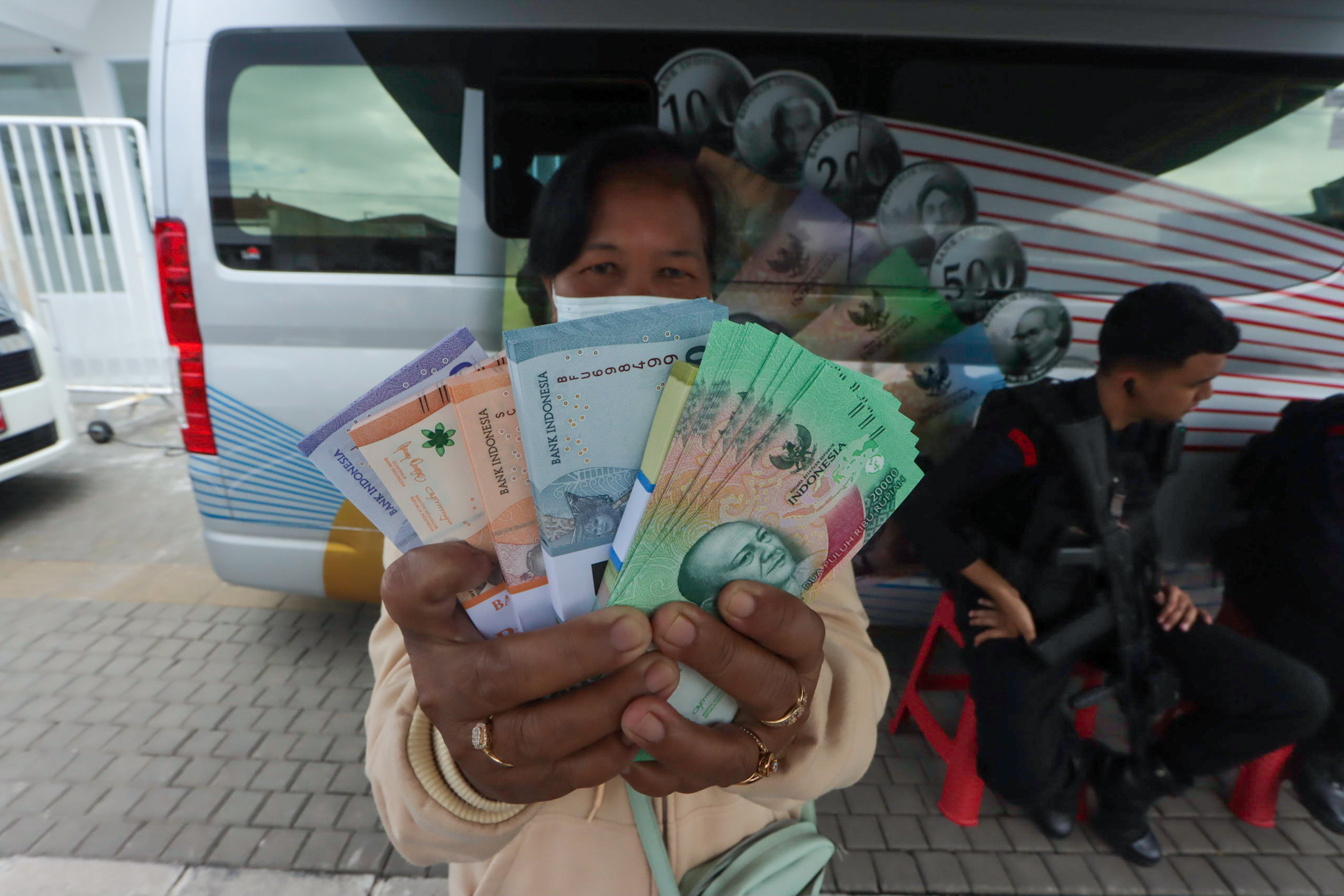Ilustrasi uang rupiah - Pensiunan PNS bakal terima gaji dan tunjangan berikut.