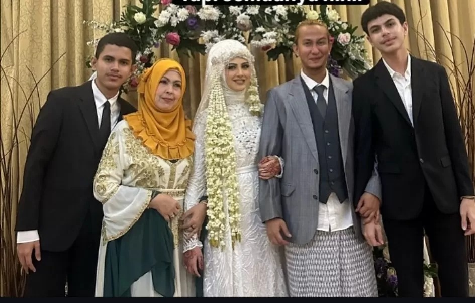 Helwa Bachmid saat menjalani pernikahan dengan Habib Bahar bin Smith.