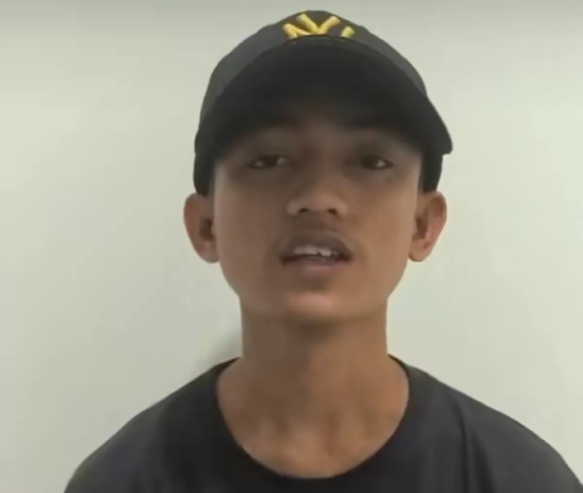 Rizki Nur Fadilah akhirnya muncul dan memberikan klarifikasi terkait isu yang menyebut dirinya menjadi korban Tindak Pidana Perdagangan Orang (TPPO) di Kamboja.