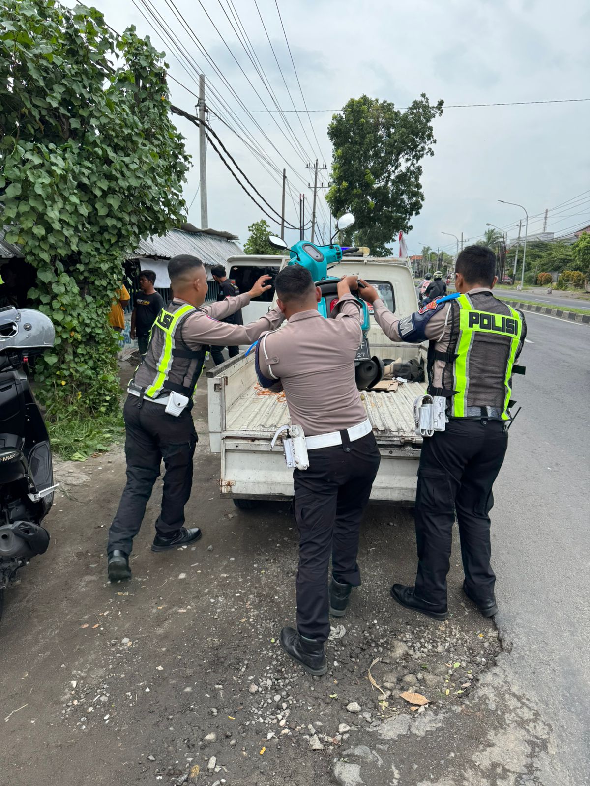 Kecelakaan maut di Jalan Solo&ndash;Wonogiri depan RM Jinung, Telukan, Grogol, menewaskan seorang pelajar