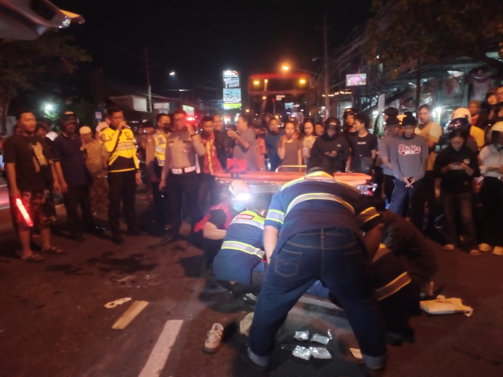 Kecelakaan beruntun terjadi di depan Pasar Telukan, Grogol, Sukoharjo,
