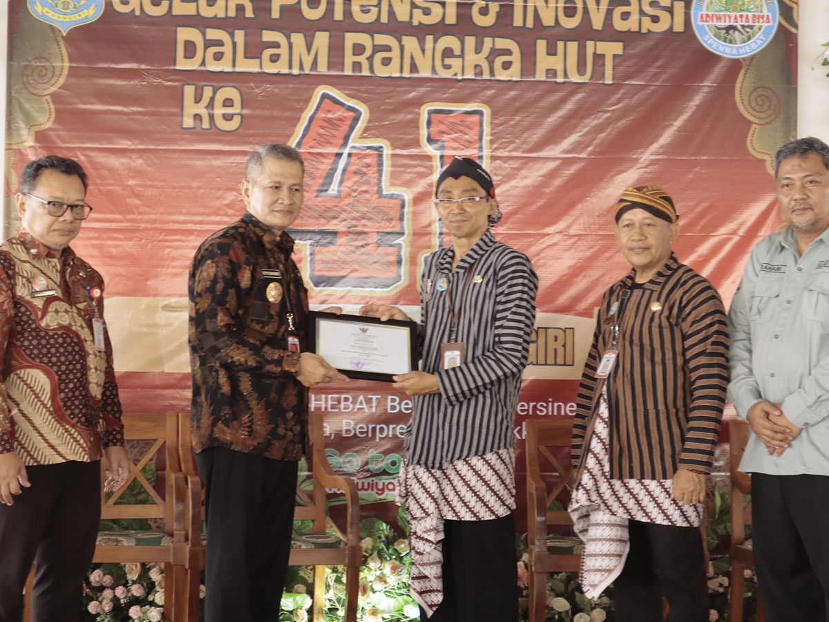Apresiasi sekolah adiwiyata dari Bupati