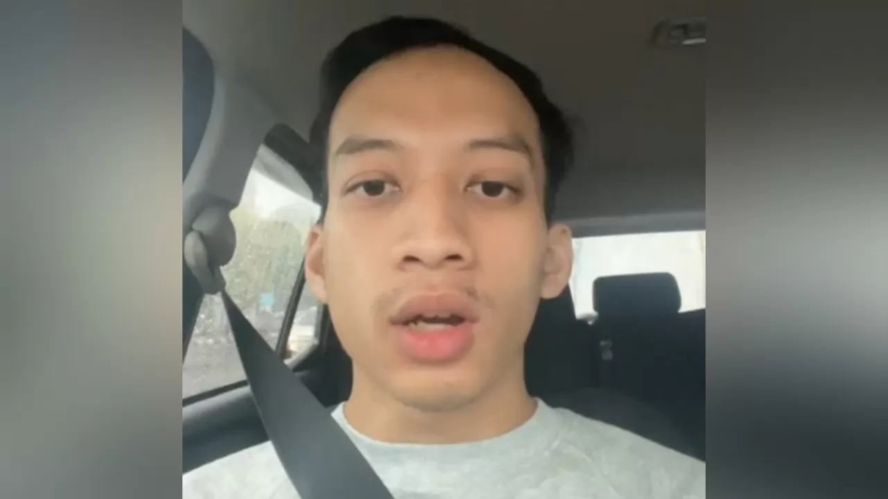 Sosok pria berinisial MAF yang mengaku sebagai anak anggota Propam Polda Metro Jaya sekaligus meminjam barang bukti mobil untuk dibawa ke Mal BTM Bogor.