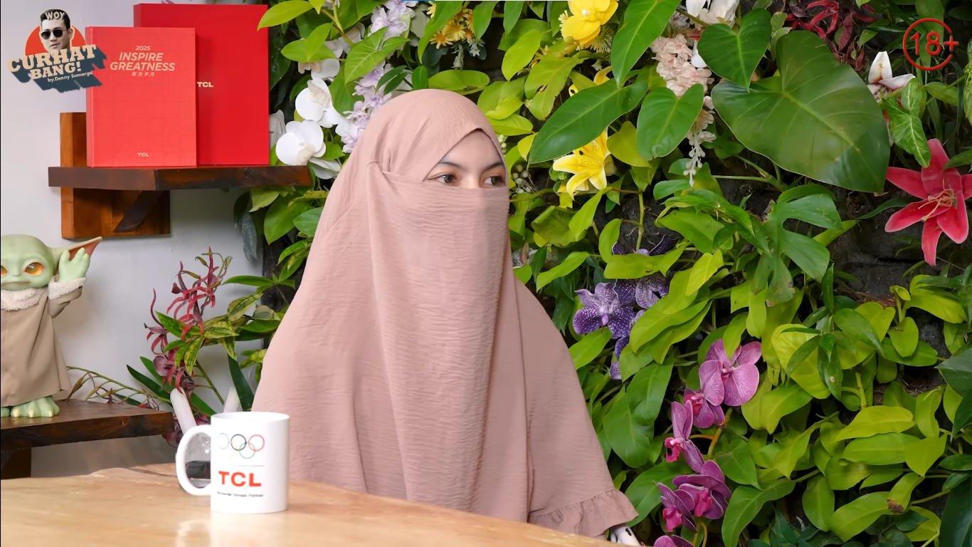 Wardatina Mawa ceritakan kronologi dugaan perselingkuhan sang suami, Insanul Fahmi dengan sosok IR diduga Inara Rusli.