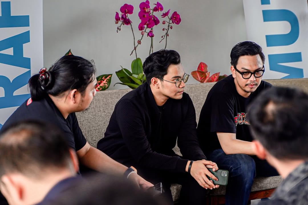 AKun Instagram Insanul Fahmi kini diburu netizen.