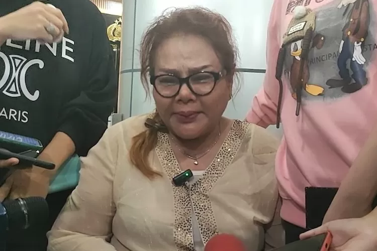 Eva Manurung ibunda Virgoun.